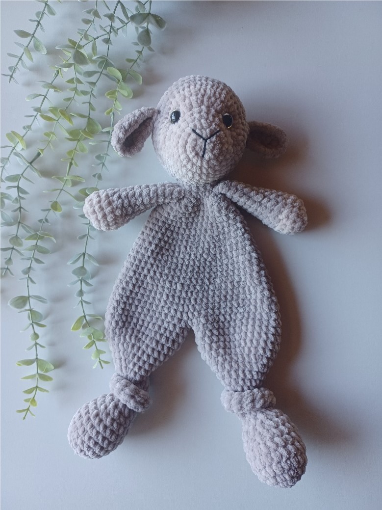 Snuggle Lamb